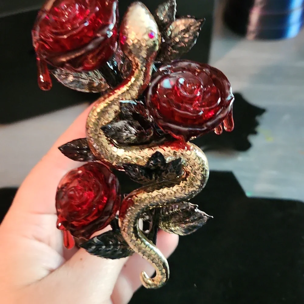 Bath And Body Works Red Rose and Gold Snake Plug In